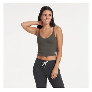 NWT Vuori rib crop tank